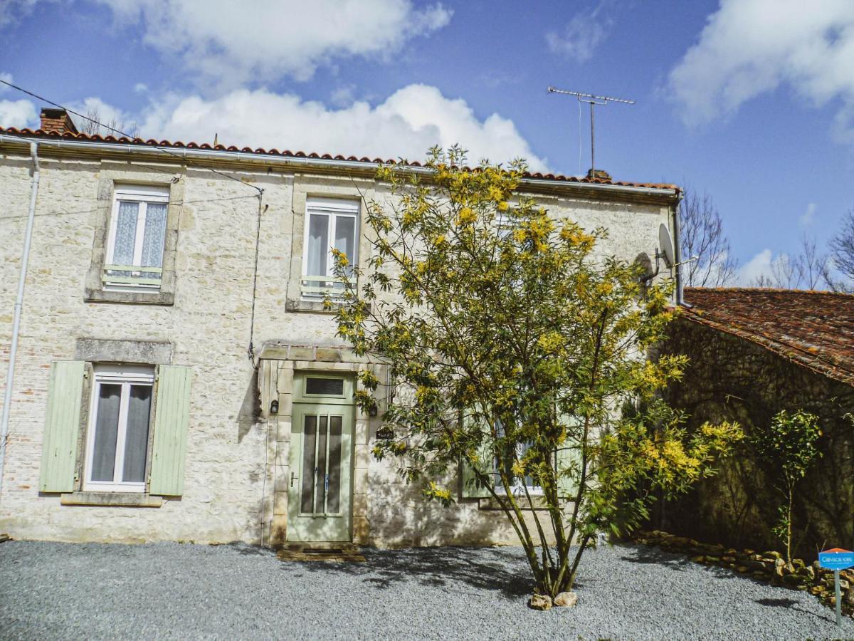 La Laujere Ivie - Gite & Piscine Privative Saint-Hilaire-du-Bois (Vendee) Exterior foto